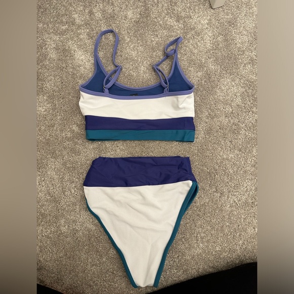 BEACH RIOT SET Top S Bottom XS - Picture 2 of 4